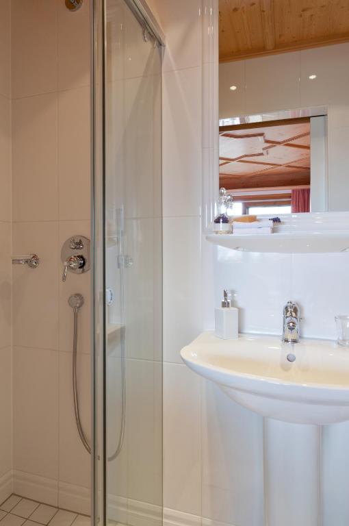 Hotel Laerchenhof Natur Seefeld in Tirol Chambre photo